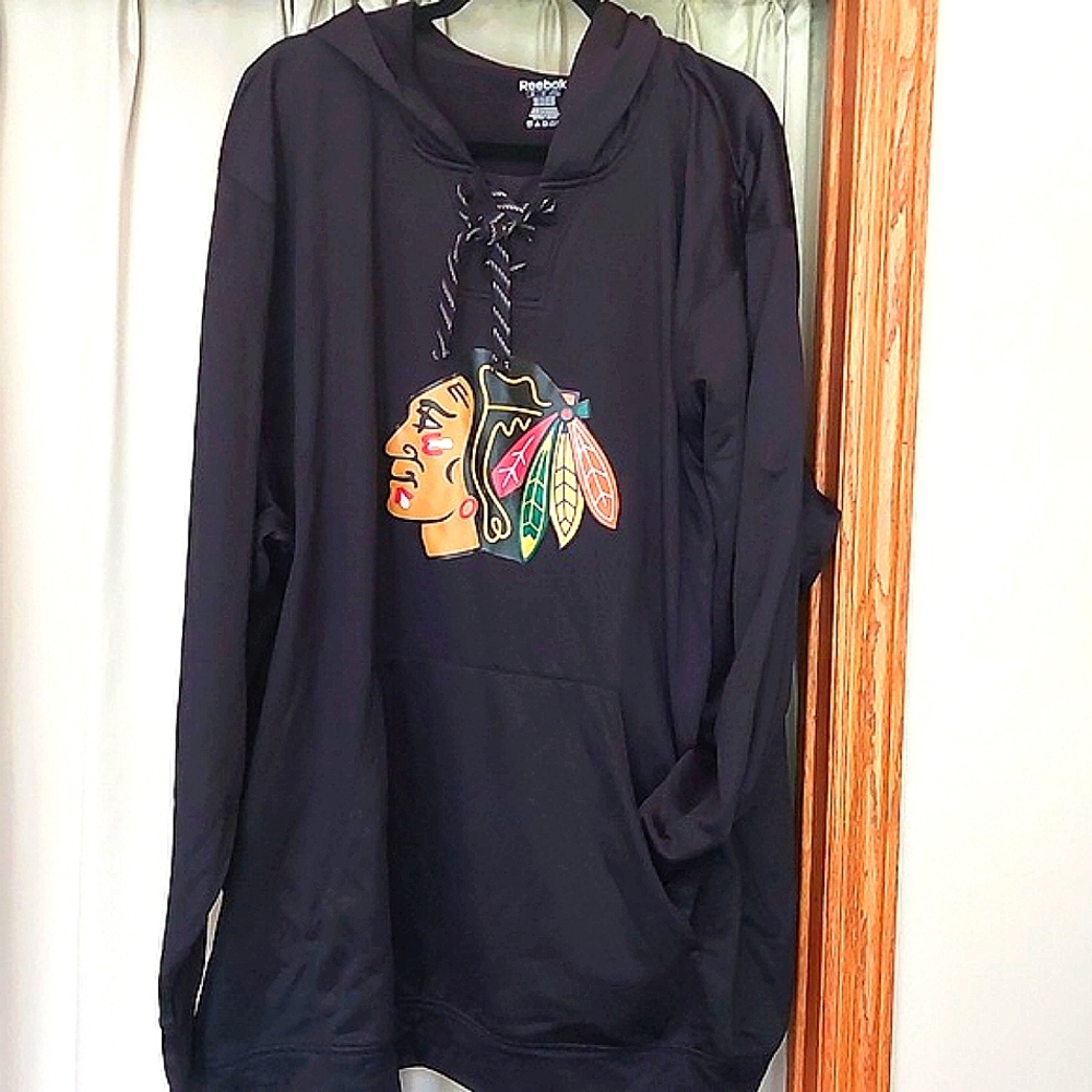 Reebok CHICAGO BLACK HAWKS 4XL MENS Speed Wick Light Weight HOODIE - Picture 2 of 8